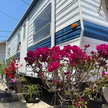 Guest house Camper 2beds 1 Bath Family Friendly 10 Mins Disneyland *