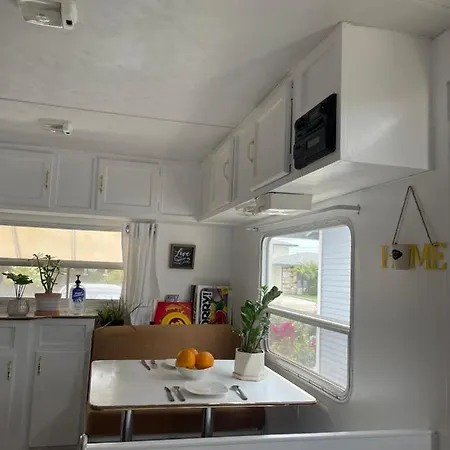 Camper 2beds 1 Bath Family Friendly 10 Mins Disneyland