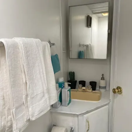 Camper 2beds 1 Bath Family Friendly 10 Mins Disneyland Garden Grove