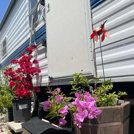 Camper 2beds 1 Bath Family Friendly 10 Mins Disneyland Guest house